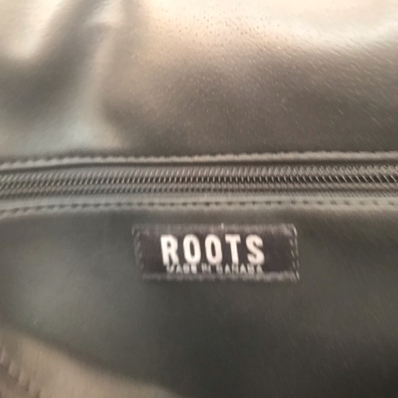 Roots Black Leather Handbag - Picture 8 of 11